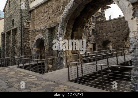 Porta Pretoria historisches Wahrzeichen im Aostatal, Italien Stockfoto