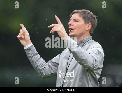 15. September 2021, Hessen, Frankfurt/Main: Fußball: Europa League, vor dem Gruppenspiel Eintracht Frankfurt gegen Fenerbahce Istanbul im Deutsche Bank Park. Cheftrainer Oliver Glasner nimmt am Final Training von Eintracht Frankfurt im Stadion Teil. Foto: Arne Dedert/dpa Stockfoto