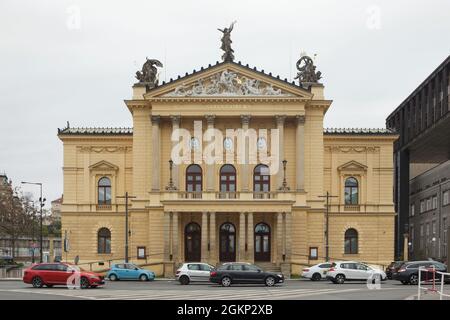 Prager Staatsoper (Státní Opera) in Nové Město (Neustadt) in Prag, Tschechische Republik. Stockfoto