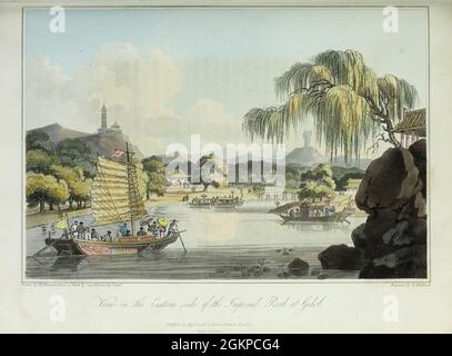 Blick auf die Ostseite des Imperial Park bei Gehol von William Alexander, (1767-1816) und gestochen von Thomas Medland, aus dem Buch Travels in China : Mit Beschreibungen, Beobachtungen und Vergleichen, gemacht und gesammelt im Laufe eines kurzen Aufenthalts im kaiserlichen Palast von Yuen-Min-Yuen, und auf einer anschließenden Reise durch das Land von Pekin nach Kanton von Sir John Barrow, Published in London : T. Cadell and W. Davies 1806 Stockfoto