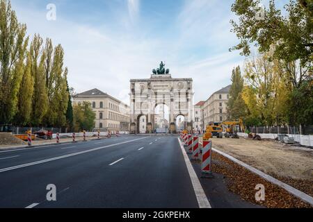 Siegestor (Siegestor) - München, Bayern, Deutschland Stockfoto