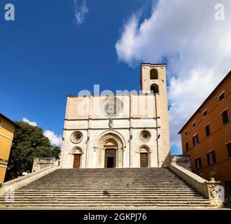 Todi Umbrien Italien. Concattedrale della Santissima Annunziata. Kathedrale. Piazza del Popolo Stockfoto