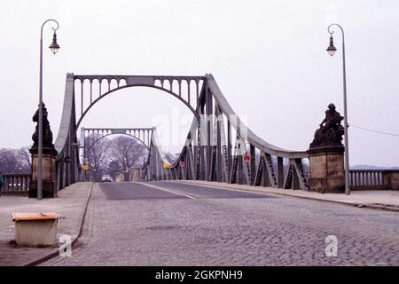 Glienicker Brücke die Spione-Brücke im Jahr 1990 Stockfoto