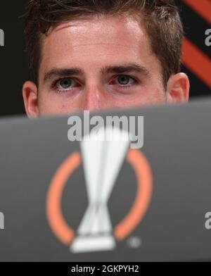 15. September 2021, Hessen, Frankfurt/Main: Fußball: Europa League, vor dem Gruppenspiel Eintracht Frankfurt gegen Fenerbahce Istanbul im Deutsche Bank Park. Torwart Kevin Trapp nimmt an der Pressekonferenz der Eintracht Frankfurt im Stadion Teil. Foto: Arne Dedert/dpa Stockfoto