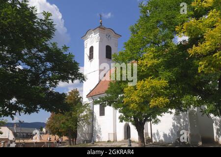 Die barocke katholische Pfarrkirche des Hl. Johannes des Täufers (Szent Janos plebaniatemplom), auf dem Burgberg (Var-Domb), Szentendre, in der Nähe von Budapest, Ungarn Stockfoto