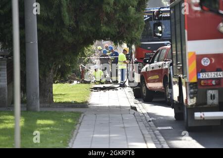 Korycany, Tschechische Republik. September 2021. Bei der Explosion eines Hauses in Korycany in der Nähe von Kromeriz, Tschechische Republik, am 15. September 2021 wurden mehrere Personen verletzt. Kredit: Dalibor Gluck/CTK Foto/Alamy Live Nachrichten Stockfoto