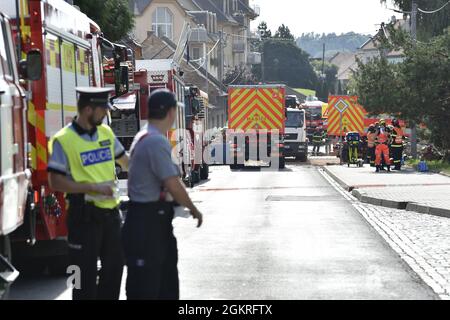 Korycany, Tschechische Republik. September 2021. Bei der Explosion eines Hauses in Korycany in der Nähe von Kromeriz, Tschechische Republik, am 15. September 2021 wurden mehrere Personen verletzt. Kredit: Dalibor Gluck/CTK Foto/Alamy Live Nachrichten Stockfoto