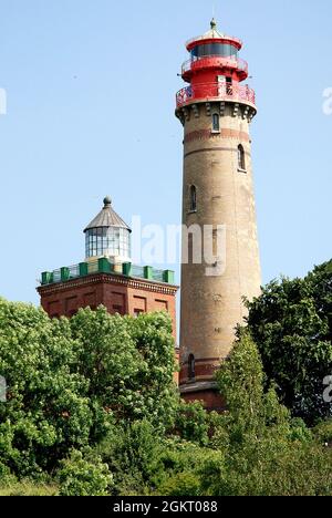 Leuchtturm von Kap Arkona auf der Insel Rügen an der deutschen Ostseeküste - Deutschland. Stockfoto