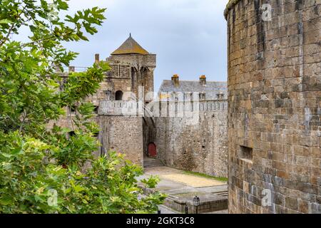 Stadtmauer und Festungsanlagen in Saint Malo, Bretagne, Frankreich | ummauerte Stadt Saint Malo, Bretagne, Frankreich Stockfoto