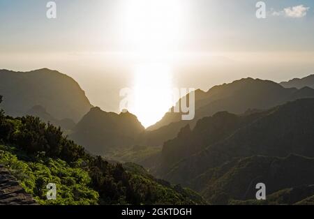 Blick vom Mirador de La Cruz de Hilda auf das Teno-Massiv Stockfoto