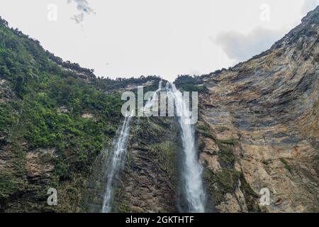 Catarata de Gocta - einer der höchsten Wasserfälle der Welt, dem Norden Perus. Stockfoto