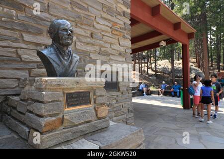 Die Bronzebüste von Gutzon Borglum, dem Schöpfer des Mount Rushmore National Memorial, Keystone, Keystone, South Dakota, USA Stockfoto