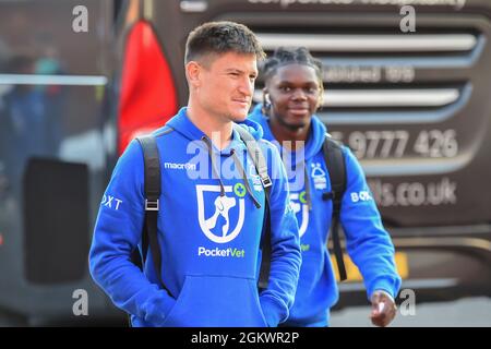 NOTTINGHAM, GROSSBRITANNIEN. 15. SEPTEMBER Joe Lolley aus Nottingham Forest kommt am Mittwoch, den 15. September 2021, vor dem Sky Bet Championship-Spiel zwischen Nottingham Forest und Middlesbrough am City Ground in Nottingham an. (Kredit: Jon Hobley | MI News) Kredit: MI Nachrichten & Sport /Alamy Live News Stockfoto