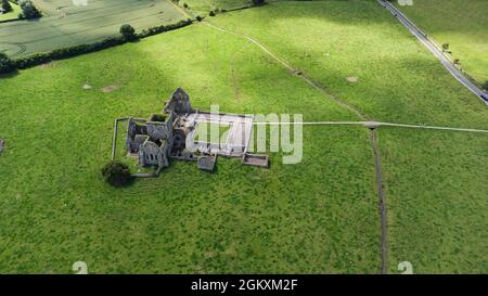 Eine Luftaufnahme der Ruinen der Hore Abbey in der Grafschaft Tipperary, Irland Stockfoto