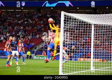 Madrid, Spanien. September 2021. Der Verteidiger von Atletico de Madrid, der während der UEFA Champions League Group-Etappe gegen den FC Porto im Wanda Metropolitano Stadion antrat. (Foto: Ivan Abanades Medina Credit: CORDON PRESS/Alamy Live News Stockfoto