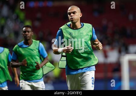 Madrid, Spanien. September 2021. Pepe vom FC Porto beim UEFA Champions League-Spiel zwischen Atletico de Madrid und dem FC Porto im Wanda Metropolitano in Madrid, Spanien. Bild: DAX Images/Alamy Live News Stockfoto