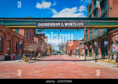 Der Distillery District, einer der berühmtesten Touristenattraktionen in der Altstadt von Toronto, Kanada. In diesen Tagen ist der berühmte Ort leer d Stockfoto