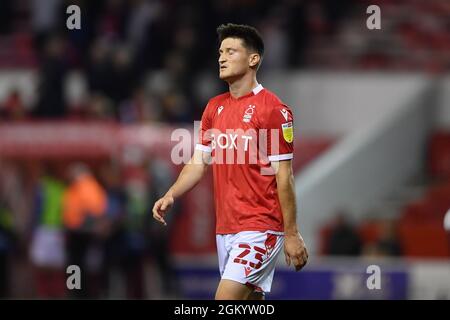 NOTTINGHAM, GROSSBRITANNIEN. 15. SEPTEMBER Joe Lolley aus Nottingham Forest sieht am Mittwoch, den 15. September 2021, beim Sky Bet Championship-Spiel zwischen Nottingham Forest und Middlesbrough am City Ground, Nottingham, niedergeschlagen aus. (Kredit: Jon Hobley | MI News) Kredit: MI Nachrichten & Sport /Alamy Live News Stockfoto