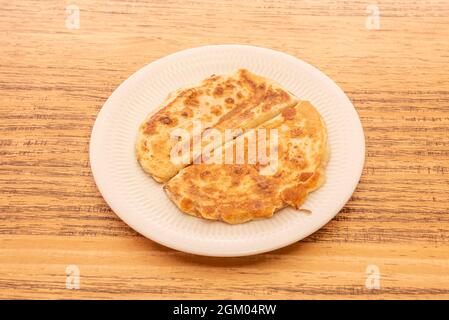 Synchronisierte mexikanische Quesadillas mit Schinken und Käse Stockfoto