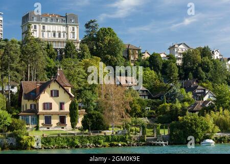 FRANKREICH HAUTE-SAVOIE (74) THONON-LES-BAINS, HÄUSER IN GENFERSEE Stockfoto