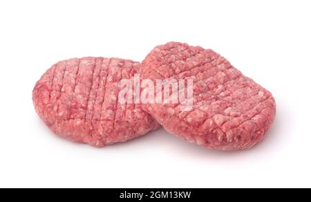 Zwei frische rohe Burger-Patties, isoliert auf Weiß Stockfoto