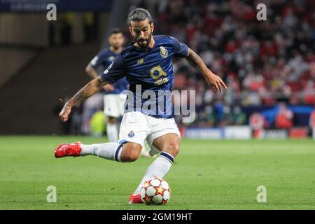 Sergio Oliveira aus Porto in Aktion während des UEFA Champions League, Gruppe B, Fußballspiels zwischen Atletico de Madrid und FC Porto am 15. September 2021 im Wanda Metropolitano Stadion in Madrid, Spanien - Foto: IRH/DPPI/LiveMedia Stockfoto