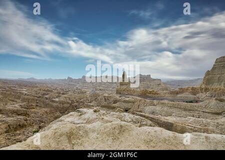 Makran Coastal Highway entlang der Küste des Arabischen Meeres von Karachi nach Gwadar in der Provinz Balochistan. Selektiver Fokus Stockfoto