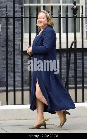 Anne-Marie Trevelyan (Con: Berwick-upon-Tweed) in der Downing Street an dem Tag, an dem sie zur Staatssekretärin für internationalen Handel und Präsidentin wurde Stockfoto