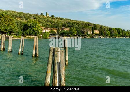 Anlegestelle für Boote, Isola Maggiore, Trasimenischer See, Tuoro sul Trasimeno, Umbrien, Italien Stockfoto