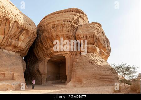 Erstaunlich geschnitzte Gebäude von Hegra (bekannt als Madain Saleh oder Al Hijr) ähnlich denen bei Petra in der Nähe von Alula in Saudi-Arabien gefunden Stockfoto