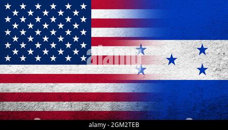 Vereinigte Staaten von Amerika (USA) Nationalflagge mit Honduras Nationalflagge. Grunge Hintergrund копия Stockfoto