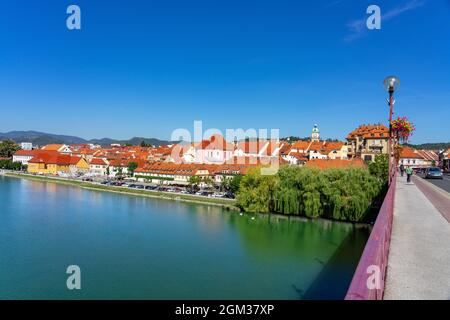 Spaziergang durch Glavni Old Most in Maribor mit einem schönen Blick auf die Altstadt End Lent Bezirk . Stockfoto