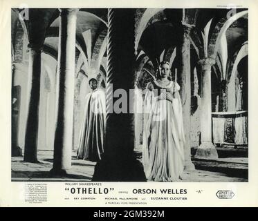 ORSON WELLES und SUZANNE CLOUTIER als Desdemona in OTHELLO 1951 Regie ORSON WELLES Stück von William Shakespeare Italien - Marokko - USA Scalera Film / Mercury Productions / United Artists Stockfoto