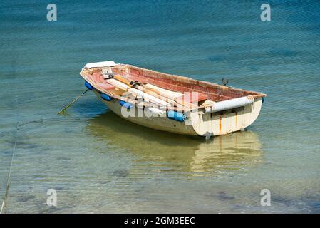 Ein hölzernes Ruderboot Stockfoto