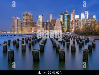 Skyline bei Nacht Manhattan, New York City, Nordamerika, USA Stockfoto