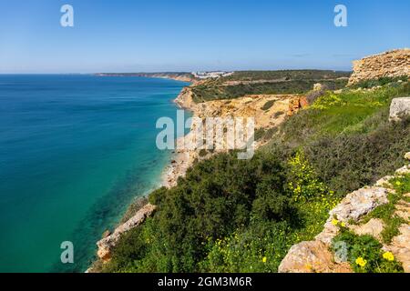 Boca do Rio Strand, in der Nähe von Salema Dorf, Algarve, Portugal. Stockfoto