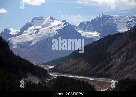 Der majestätische Athabasca-Gletscher vom Aussichtspunkt Icefield Skywalk in den kanadischen Rockies Stockfoto
