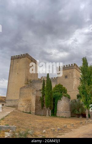 Schöne Burg von Ampudia in der Provinz Palencia, Spanien Stockfoto