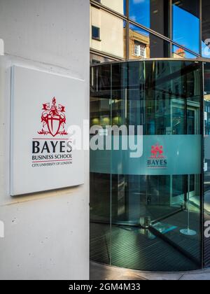 Bayes Business School London, ehemals Cass Business School, wurde 2021 umbenannt. Die Bayes Business School ist Teil der City University of London Stockfoto