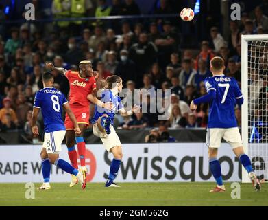 Leicester, Gbr. September 2021. Victor Osimhen aus Neapel schießt bei Leicester City gegen Napoli, UEFA Europa League Fußballspiel, King Power Stadion, Leicester, UK-16 September 2021 Credit: Michael Zemanek/Alamy Live News Stockfoto