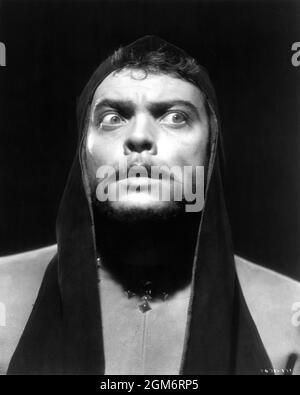 ORSON WELLES Portrait von ROMAN FREULICH in MACBETH 1948 Regisseur / Produzent ORSON WELLES spielt William Shakespeare Adaption Orson Welles Musik Jacques Ibert Kostümdesign (Männer) Fred A. Ritter und (Frauen) Adele Palmer Executive Producer Charles K. Feldman Mercury Productions / Republic Picches Stockfoto