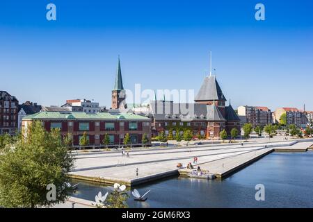 Historische Gebäude an der Uferpromenade im Zentrum von Aarhus, Dänemark Stockfoto