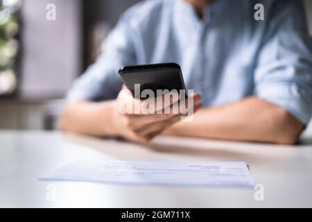Remote-Check-Einzahlung Mit Mobile Photo Scanning Stockfoto
