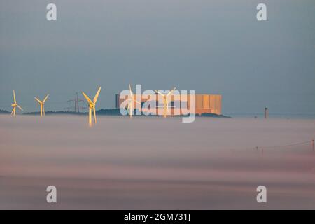 Das Kernkraftwerk Wylfa hat das Kernkraftwerk Magnox stillgelegt. Stockfoto