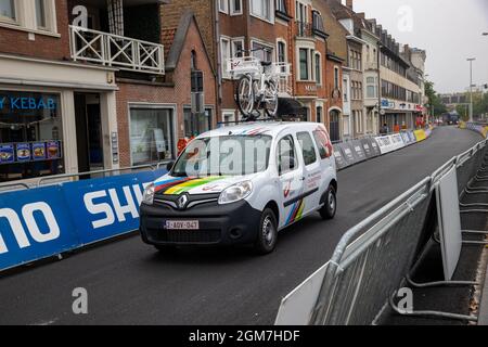 Die Abbildung zeigt die Vorbereitungen vor der UCI-Weltmeisterschaft Straßenradsport Flandern 2021, in Brügge, Freitag, 17. September 2021. Der Wor Stockfoto