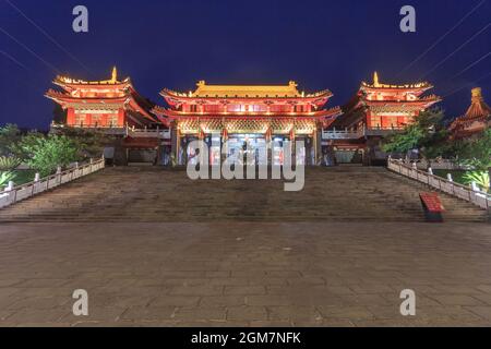 Nachtaufnahme von Wen Wu Tempel am Sonne-Mond-See in Nantou, Taiwan Stockfoto