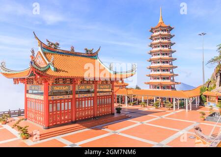 GENTING HIGHLAND, MALAYSIA - 16. APRIL 2017: Pagode am Chin Swee Tempel, Genting Highlands am 16. April 2017. Genting Highland ist ein berühmter Tourist att Stockfoto