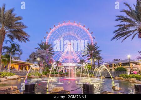 ORLANDO, FLORIDA, USA - 05. JANUAR 2016: Das Orlando Eye auf dem International Drive ist das orlando Eye ein 400 Meter hohes Riesenrad im Herzen von Orla Stockfoto