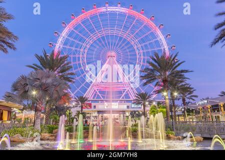 ORLANDO, FLORIDA, USA - 05. JANUAR 2016: Das Orlando Eye auf dem International Drive ist das orlando Eye ein 400 Meter hohes Riesenrad im Herzen von Orla Stockfoto