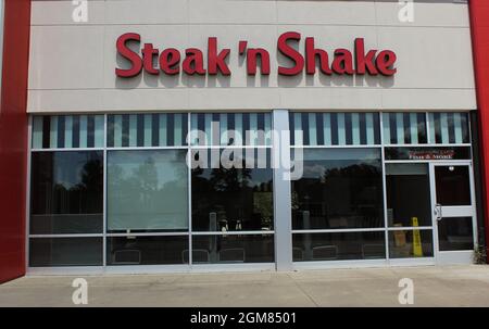 Tyler, TX - 15. Mai 2019: Abandoned Steak n Shake Restaurant am University Blvd in Tyler TX Stockfoto